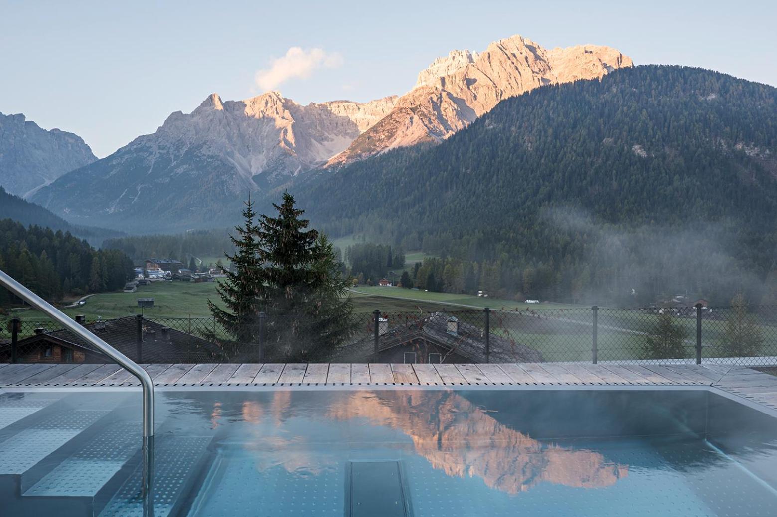 Paramount Alma Suites Sexten Екстериор снимка